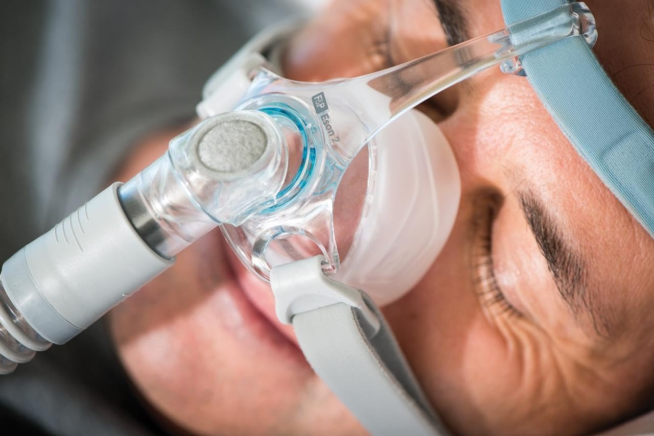 Fisher & Paykel Eson 2 Nasal Mask Comfortable CPAP/BiPAP Mask with RollFit Seal and Adjustable Headgear Medium