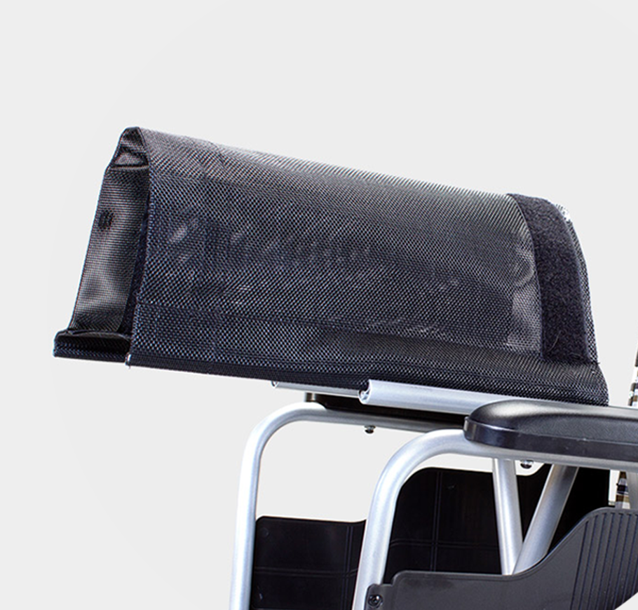 Lightweight standard wheelchair for daily use