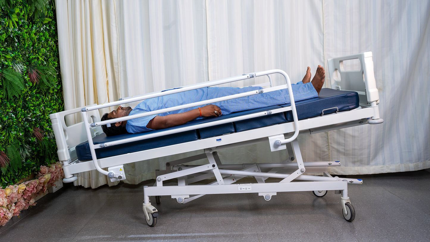 Midmark Janak CX4000AI.C.U. Manual 5 Function Hospital Bed