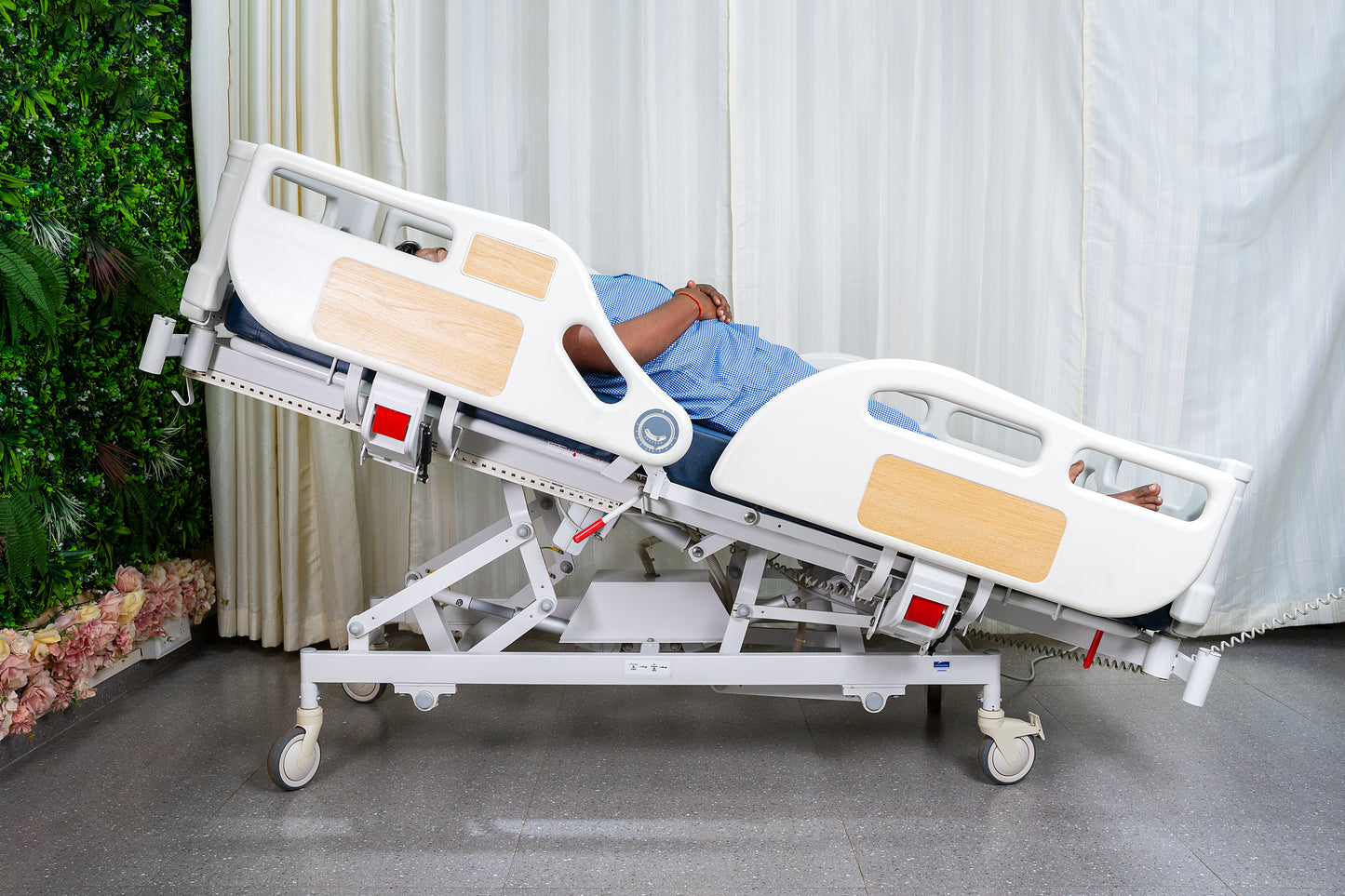 Midmark Janak EX4411 Motorised I.C.U  5 Function Hospital Bed On Rent